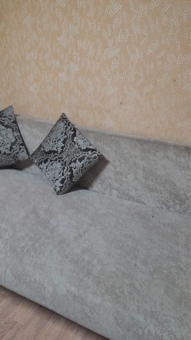 Комната в центре города с водой