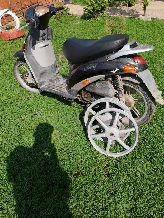Vând scutere  Piaggio