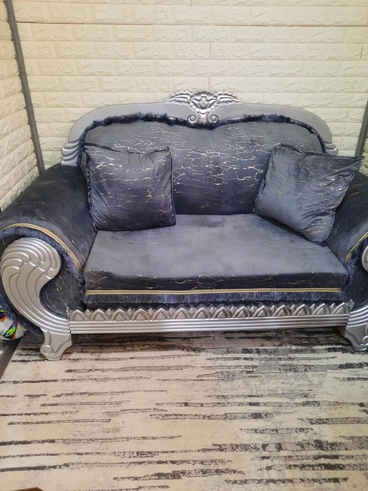 Продаю диван в отличном состоянии