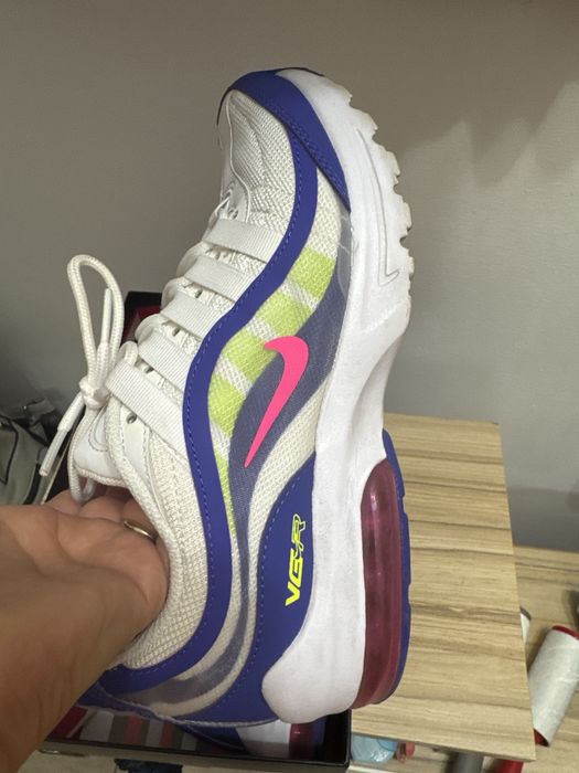 Adidasi Nike marime 36,5 superbi