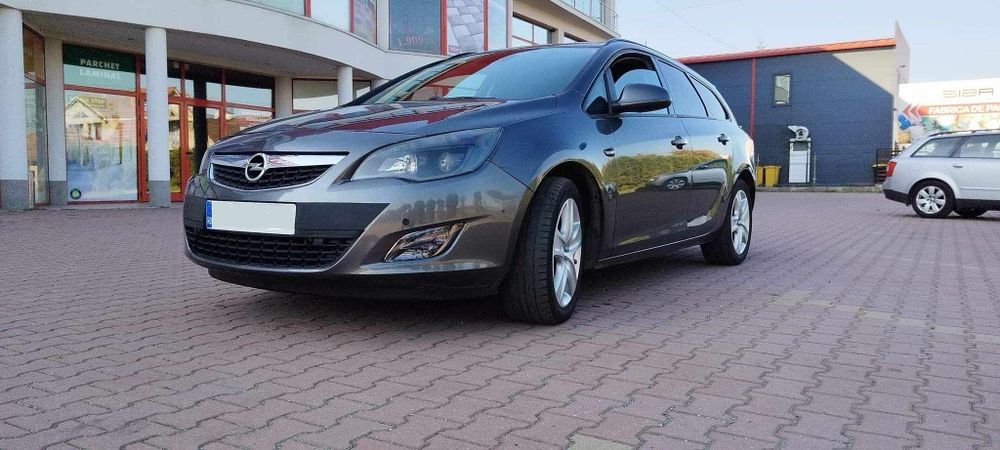 Opel astra j an 2011  motor 1,7cdti 125cp