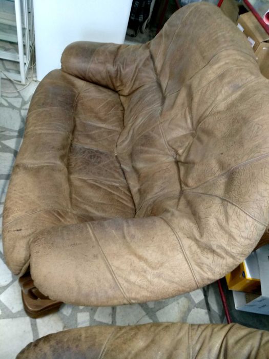 Кожена гарнитура