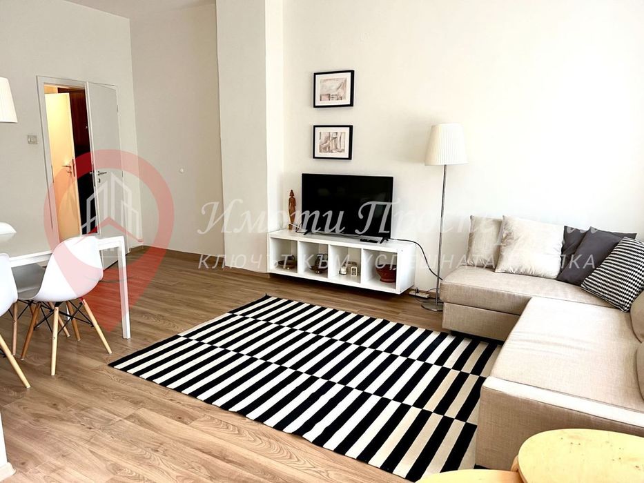 3-стаен в София-Център площ 85 цена 900