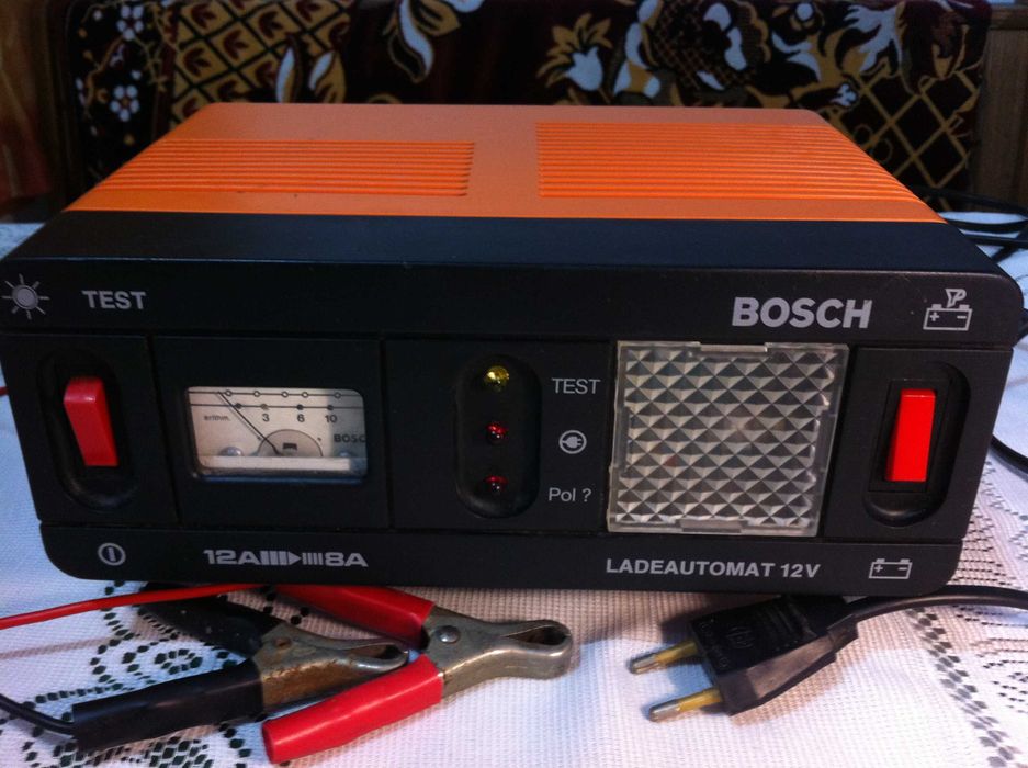 Redresor Bosch Ladegerat  12V / 12Amp