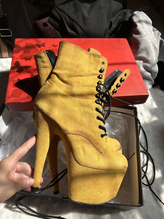 Продаи стрипы Pleaser оригинал