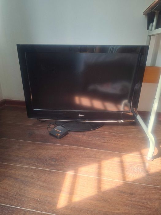 LG телевизор. Срочно продам
