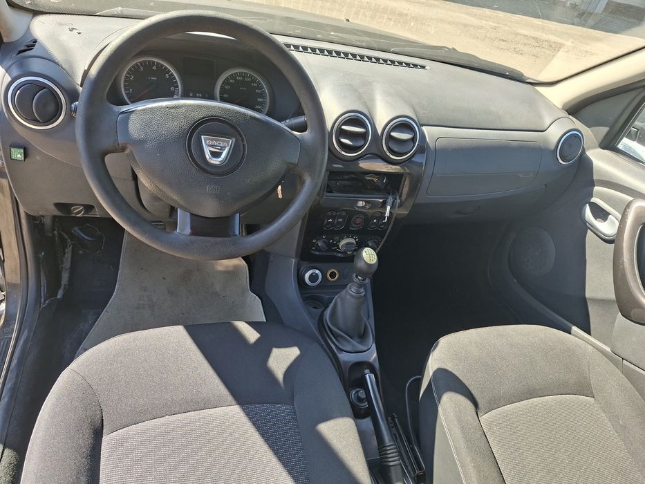 Vand dacia duster fabricatie 2011 4x4