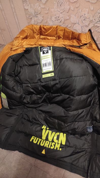 Продам зимнюю куртку