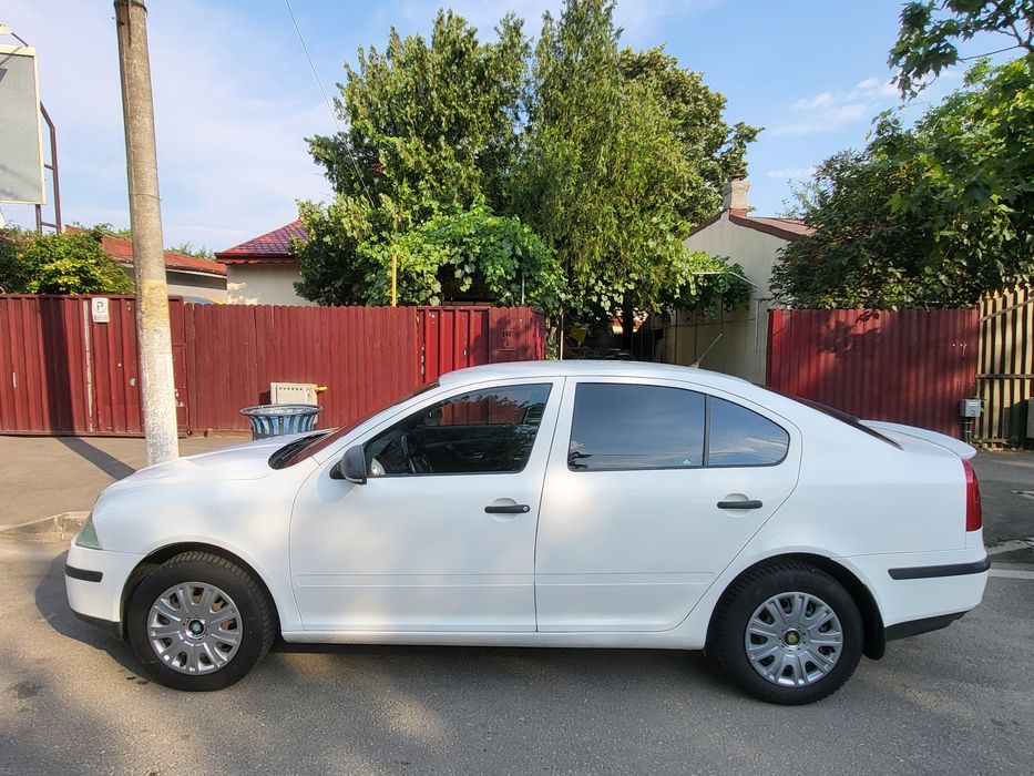SKODA Octavia 2011 — imagine 3