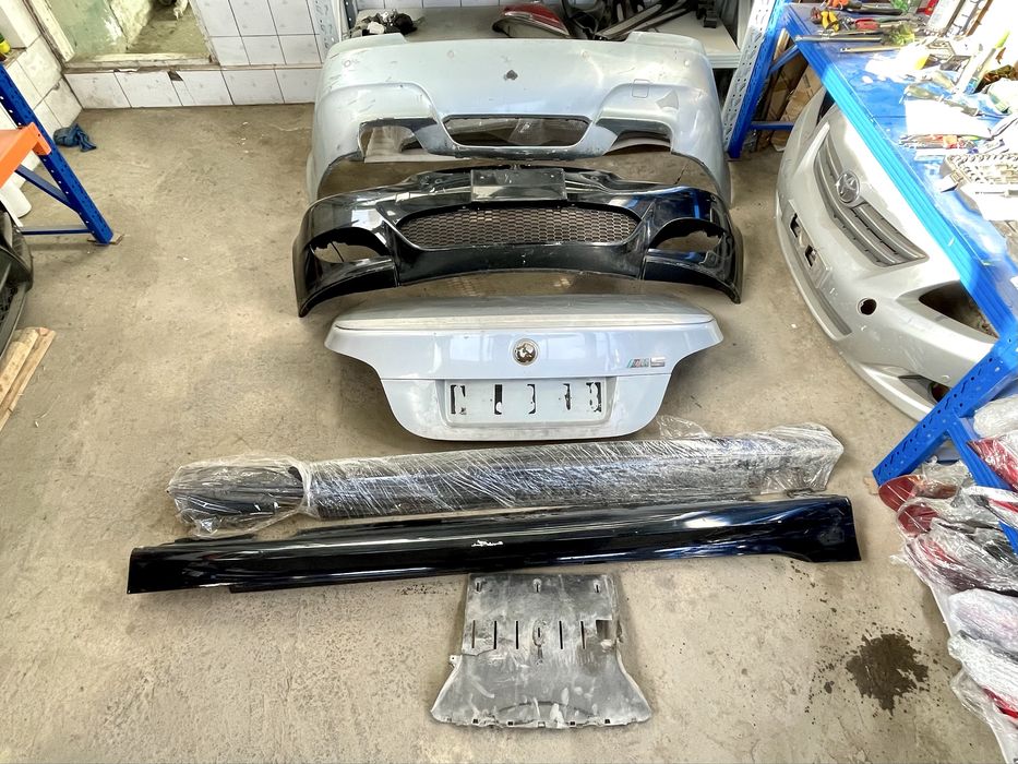 Бампер М5 ОРИГИНАЛ BMW e60 m5 БМВ е60 м5