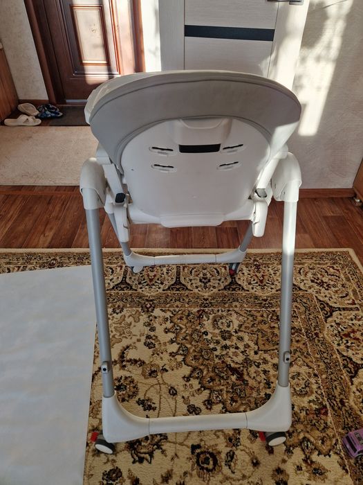 Детский стульчик для кормления
