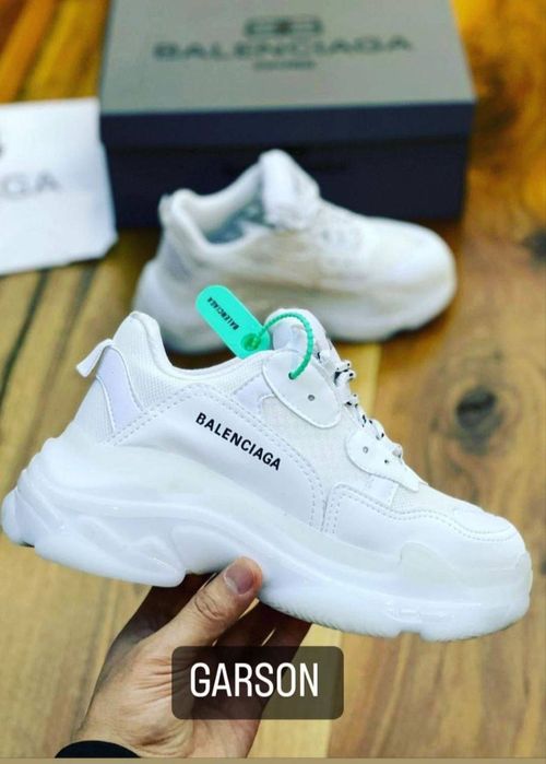 Adidași superbi Balenciaga