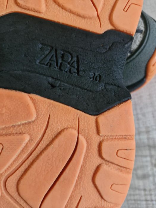 Детски обувки оригинални!!! В много добро състояние ниски цени!!