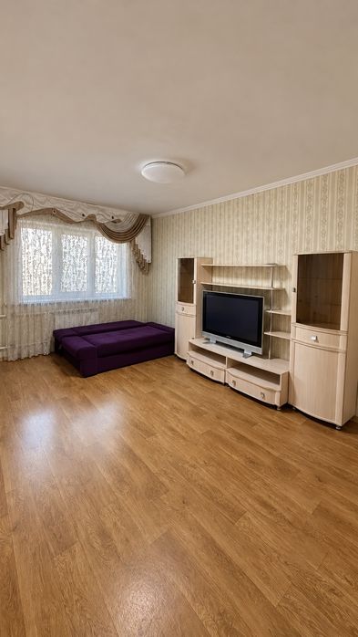 Удобная 2х комнатная квартира .