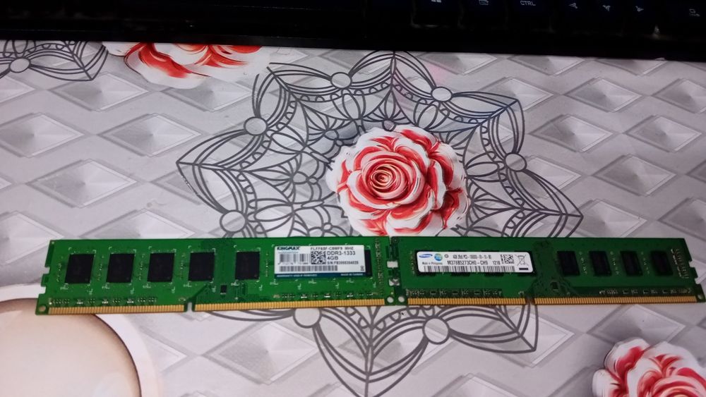 Vînd memorie ram pc 8giba