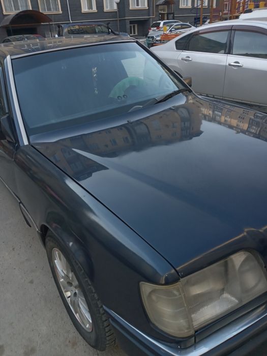 Mercedes benz w124 satiladi