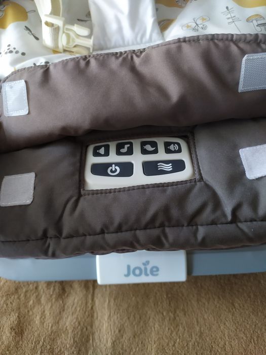 Шезлонг joie в отличном состоянии