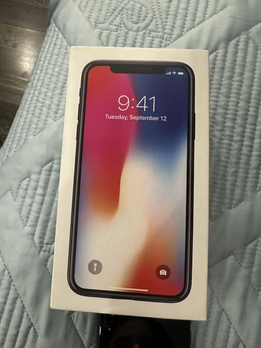 iPhone X 64 гб.