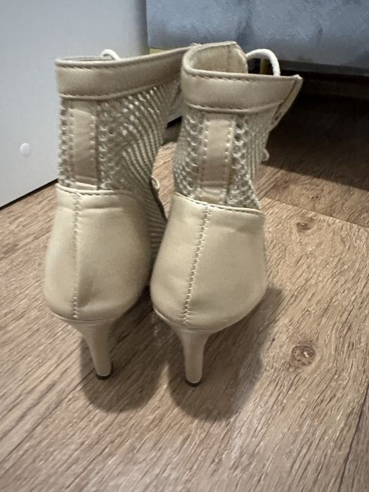 Ботинки (хилсы) для хай хилс (high heels)