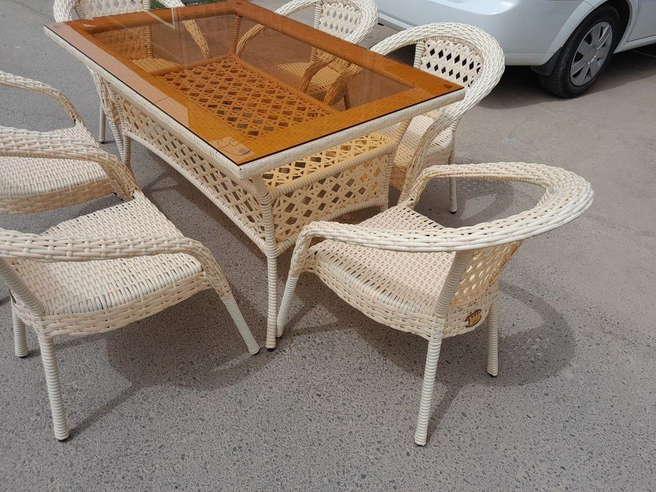 Ratan to'qima stol stul