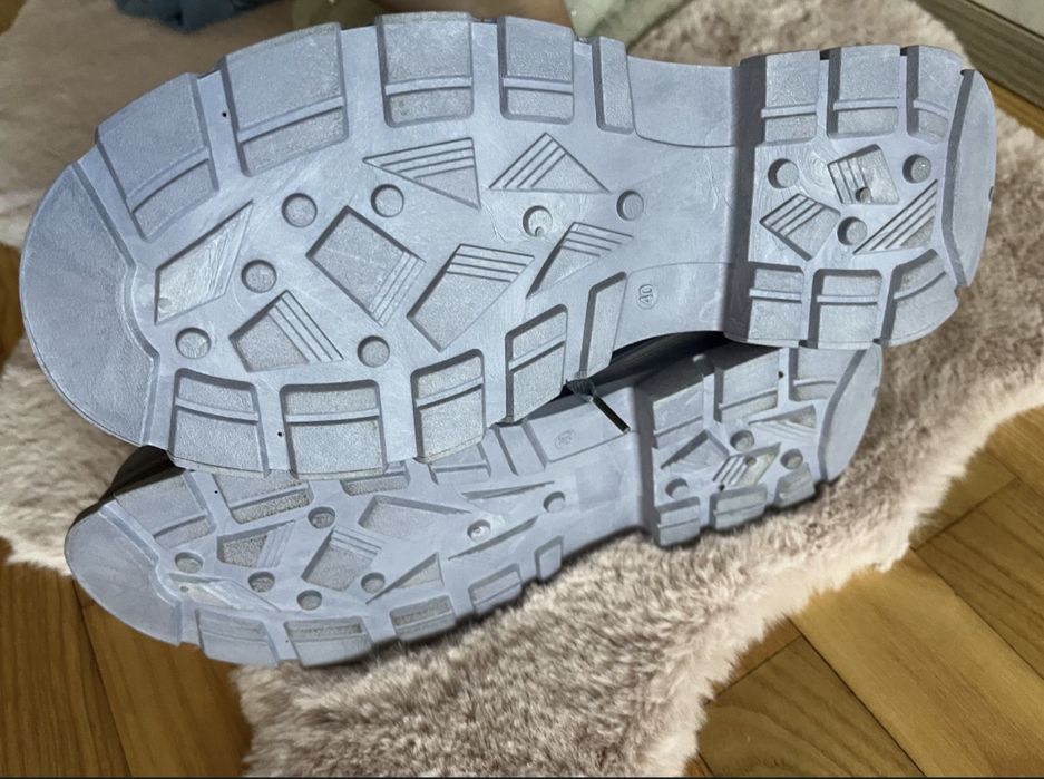 нови обувки converse