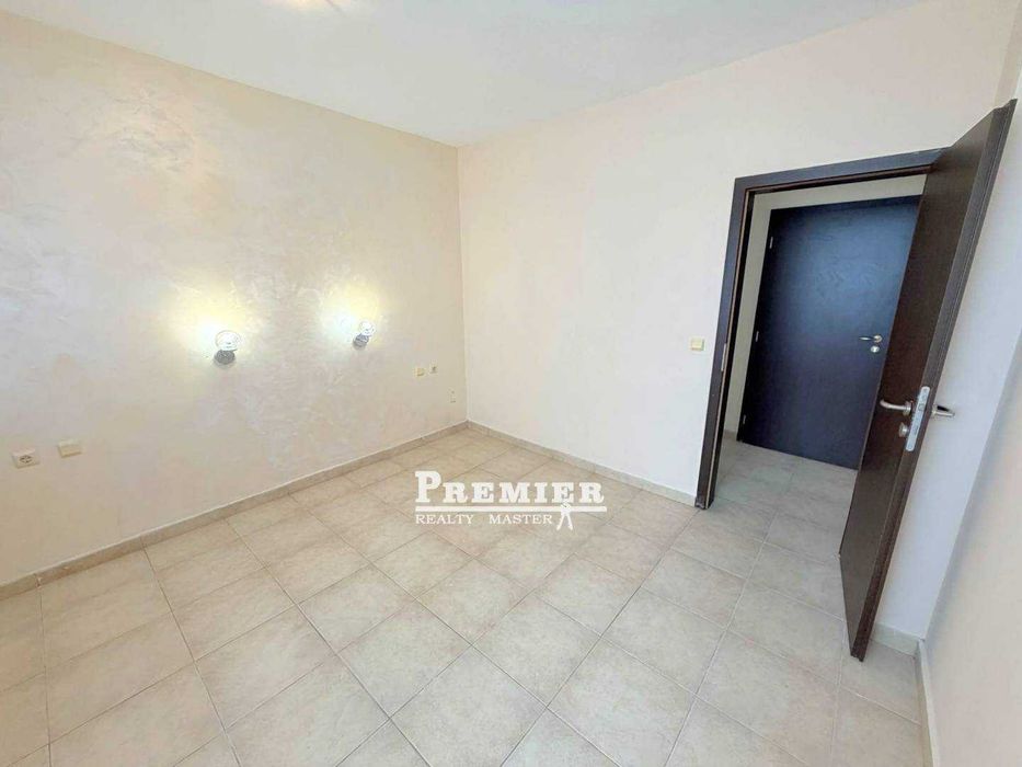 Продава се Тристаен апартамент в к.к. Слънчев бряг - 74 кв.м за 878 €/кв.м - Снимка #5