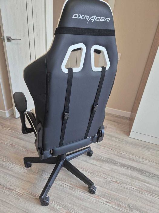 Игровое кресло DXRacer Prince