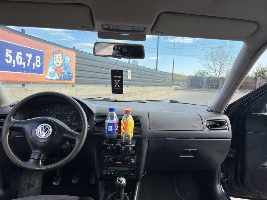 VOLKSWAGEN Golf 2000 — imagine 5