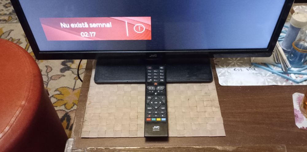 Vând tv JVC cu defect la display
