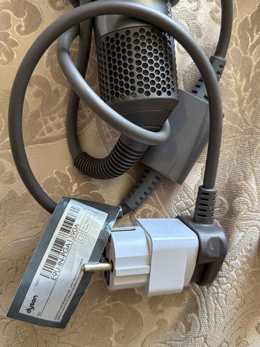 Dyson лимитированная коллекция