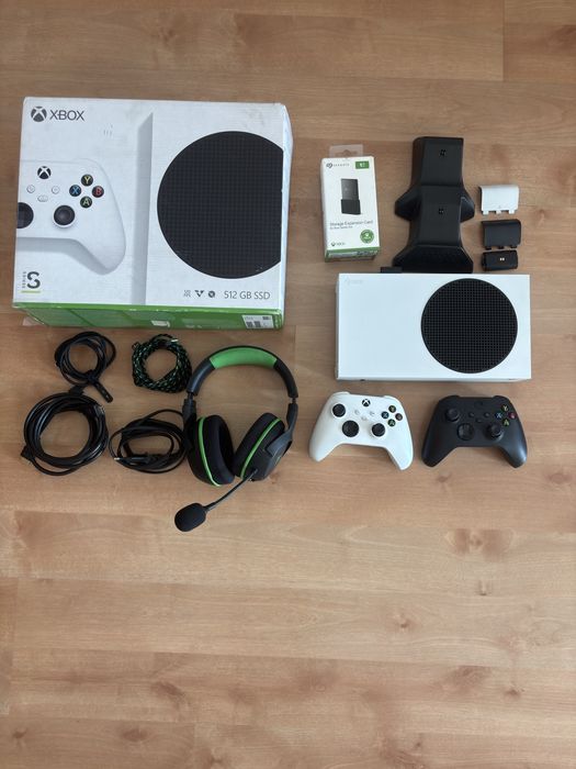 Гейминг конзола Xbox series s 512GB + 1TB storage expansion