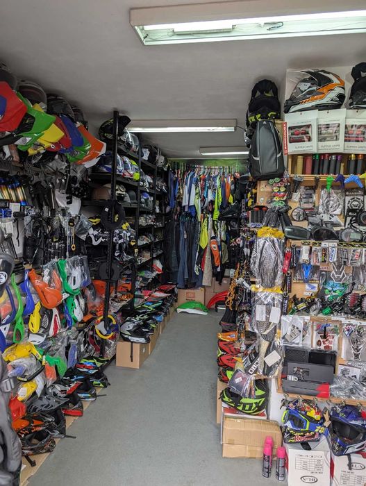 Мото екипировка нова,втора употреба и аксесоари за мотори.