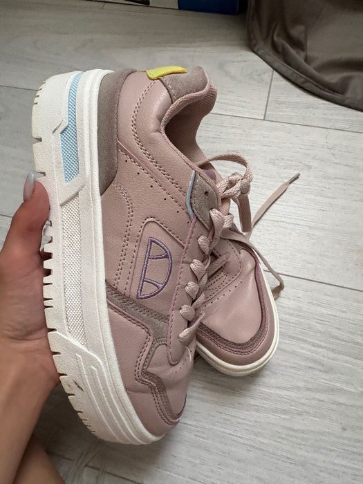 Обувки с висока подметка Ellesse
