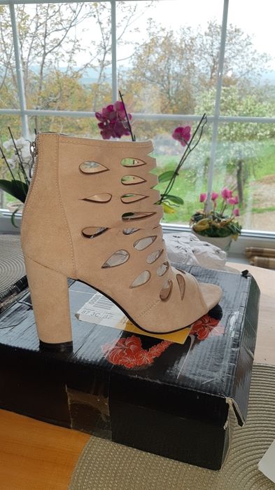 Încălțăminte de  vara