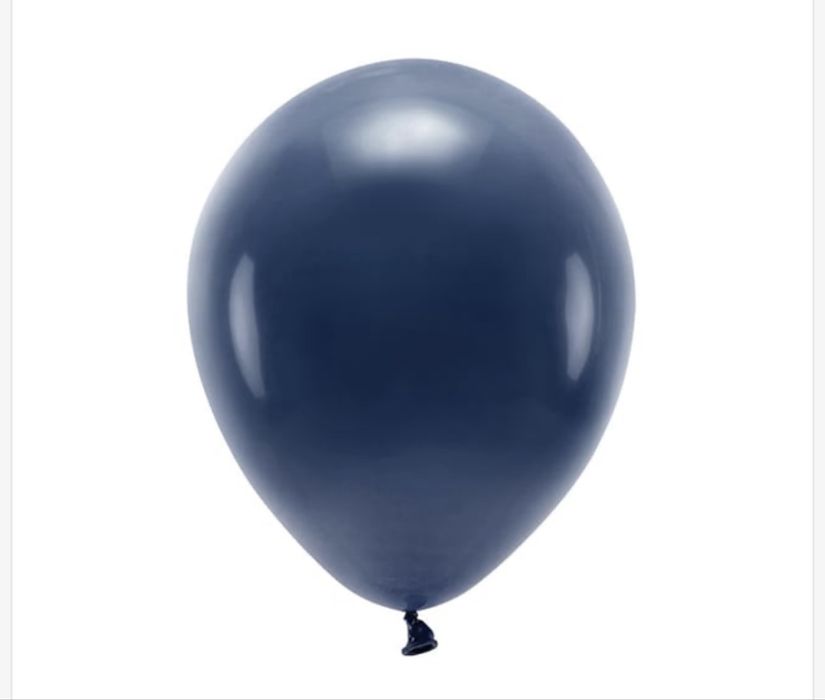 Тъмносини, бели, черни балони