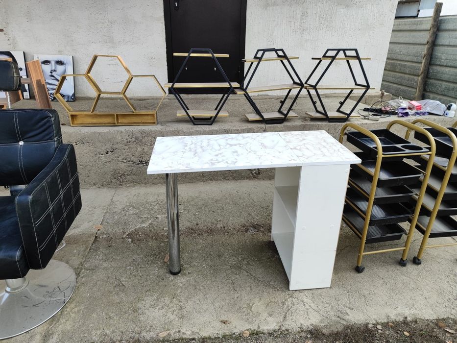 Парикмахерской оборудование