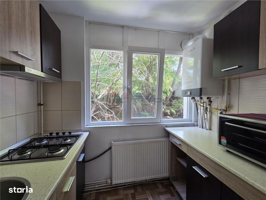 Apartament 1 Camera - Bloc 1981 - Etaj 1 - Podul de Fier