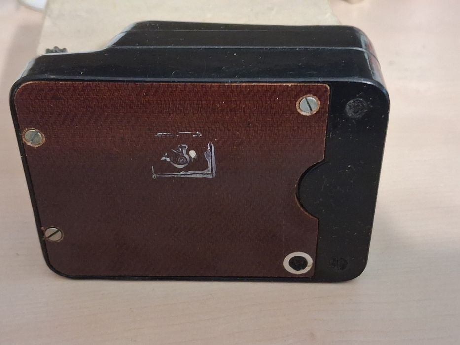 Стар руски волтметър.