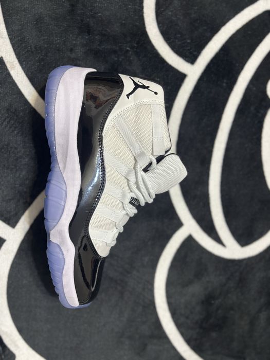 Vand Jordan 11 (Noi)