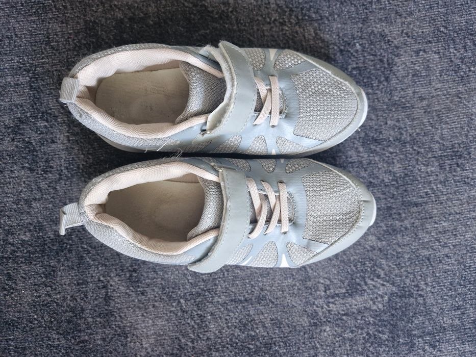 Продам кроссовки детские, 35 размер