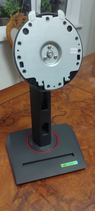 стойка для манитора