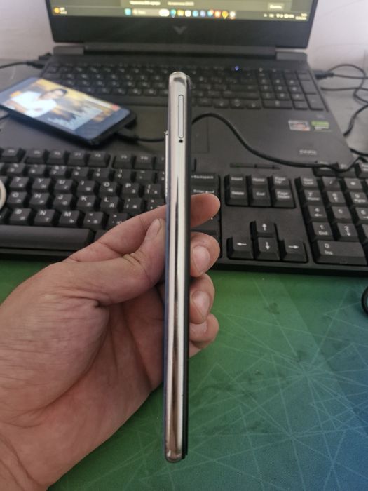 Redmi Note 13 Global telefoni sotiladi.
Rangi yashil.
Xolati yaxshi.
X