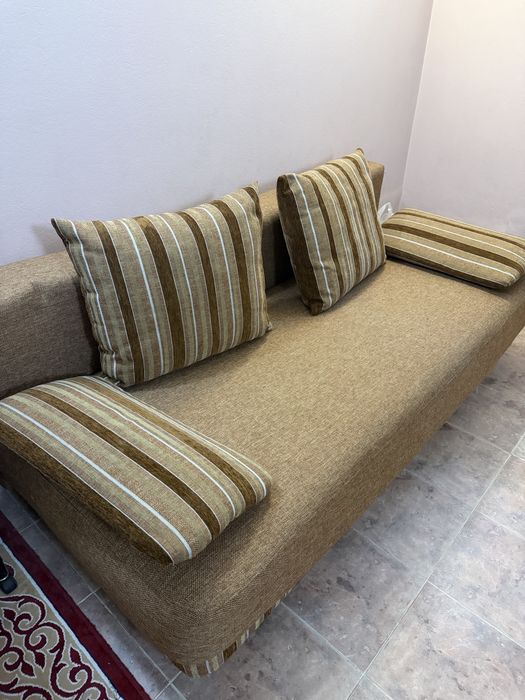 Продам раздвижной диван. Алматы. Срочно
