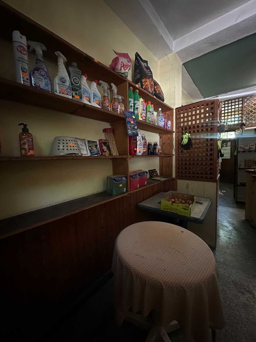 Дава се под наем Магазин в с. Скутаре, Област Пловдив - 29 кв.м за 306 € - Снимка #1