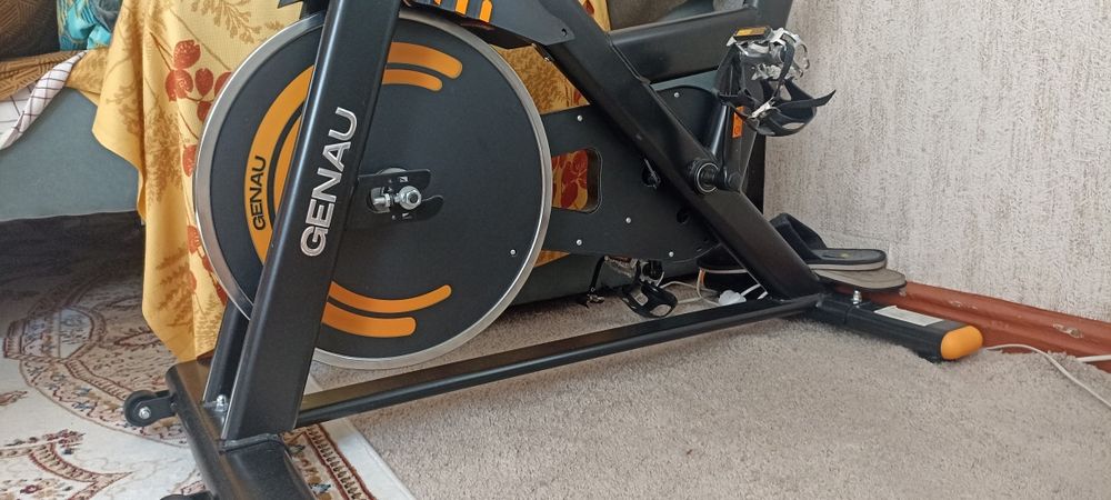 Продам велотренажёр Genau