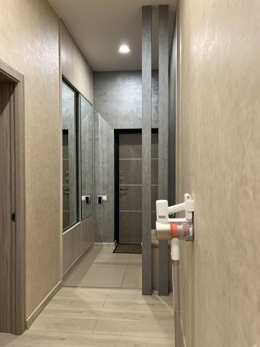 Сдаётся квартира двухкомнатная ул заводская новостройка . 70 кВ своя