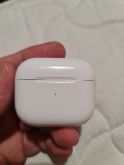 Case (carcasa ) airpods 3 cu încărcare wifi