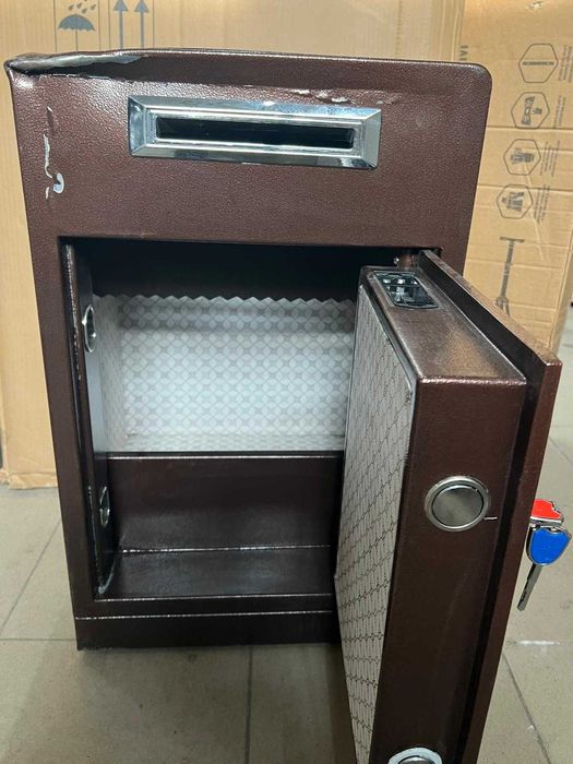 Seif cu fanta pentru documente 70 x 44 x 39 cm, lovit in partea de sus