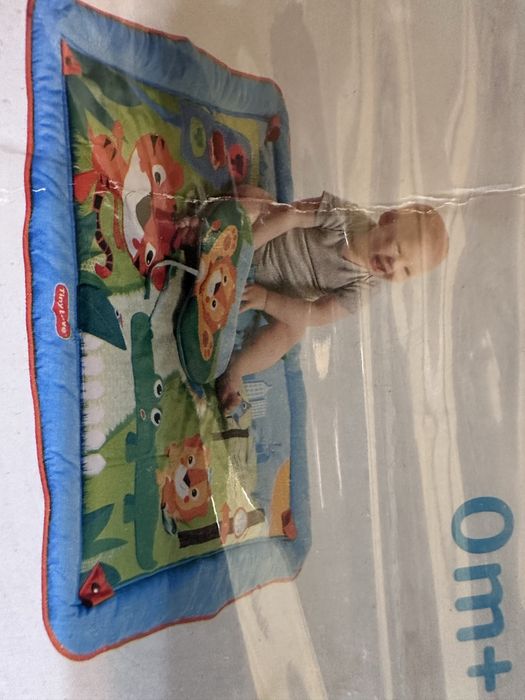 Музыкальный коврик с игрушками