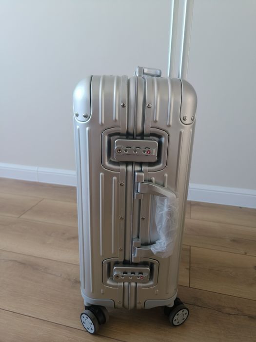 Чемодан RIMOWA на ручной клад